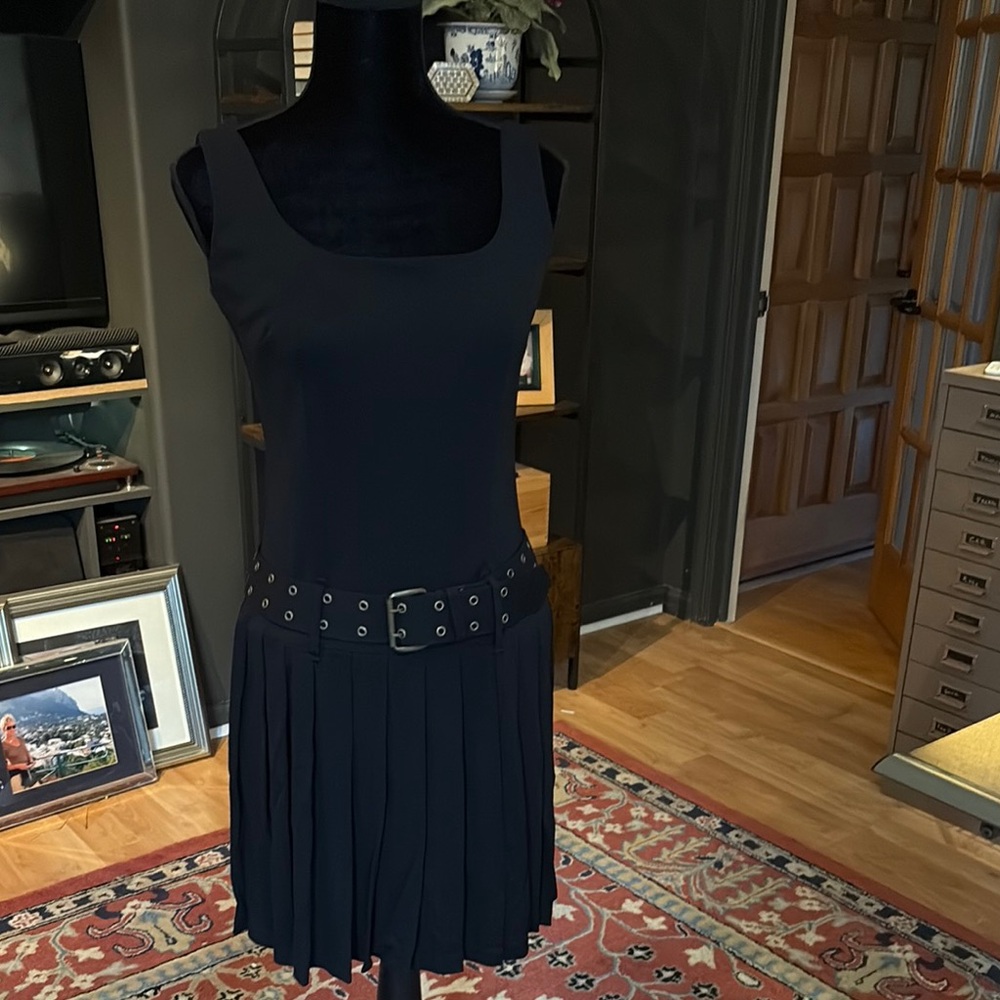 ABS Black Sleeveless Dress with pleats and Belt